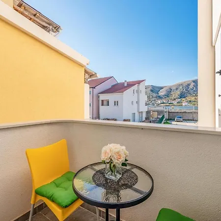 Appartamento 2 Bedroom Cozy In Pag Pag Town