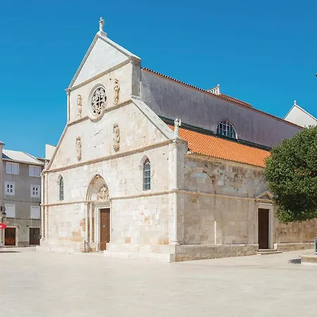 Appartamento 2 Bedroom Cozy In Pag *
